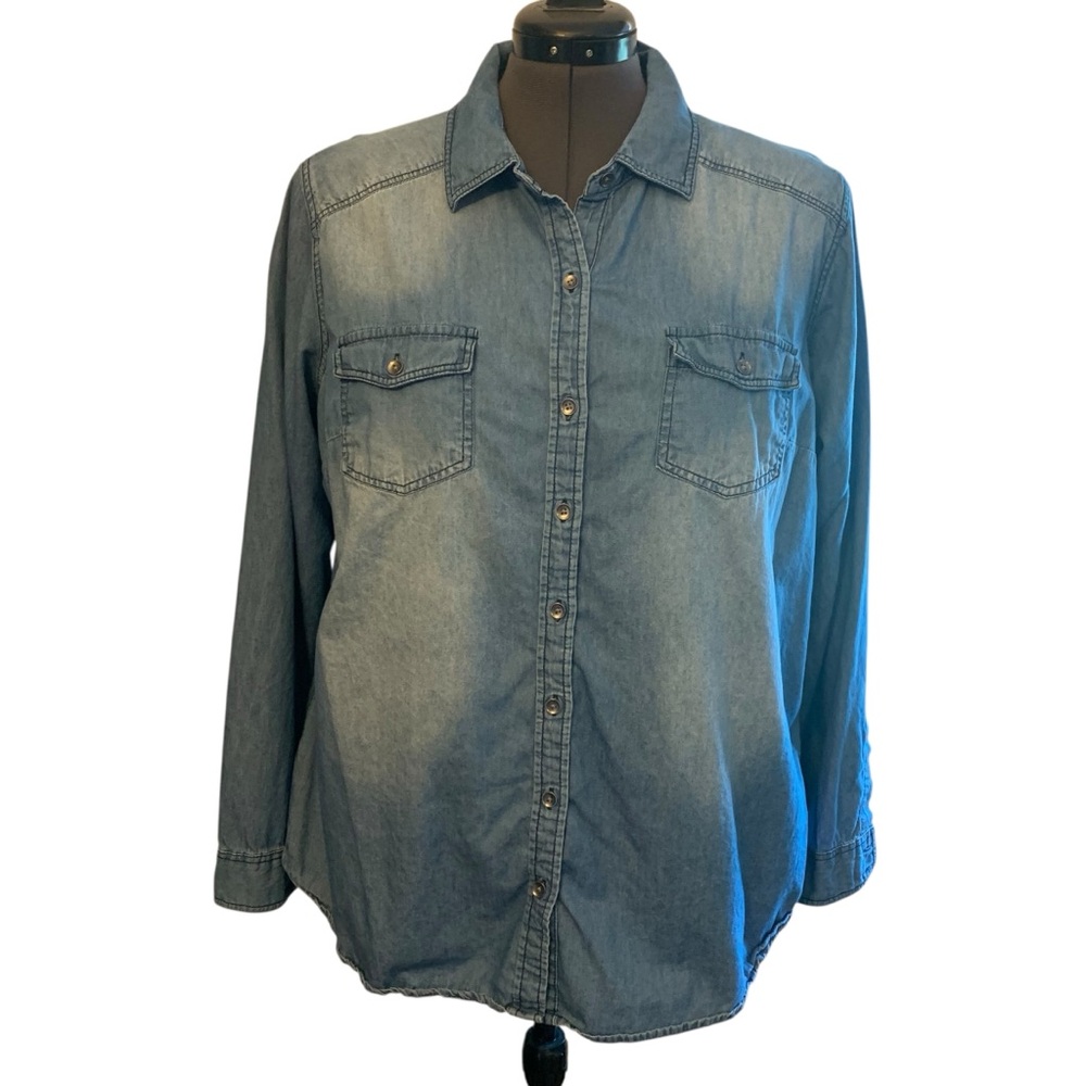 Torrid Denim Shirt Medium Wash Size 2X